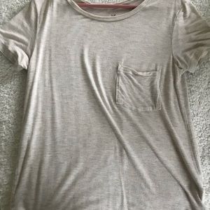 American Eagle tshirt